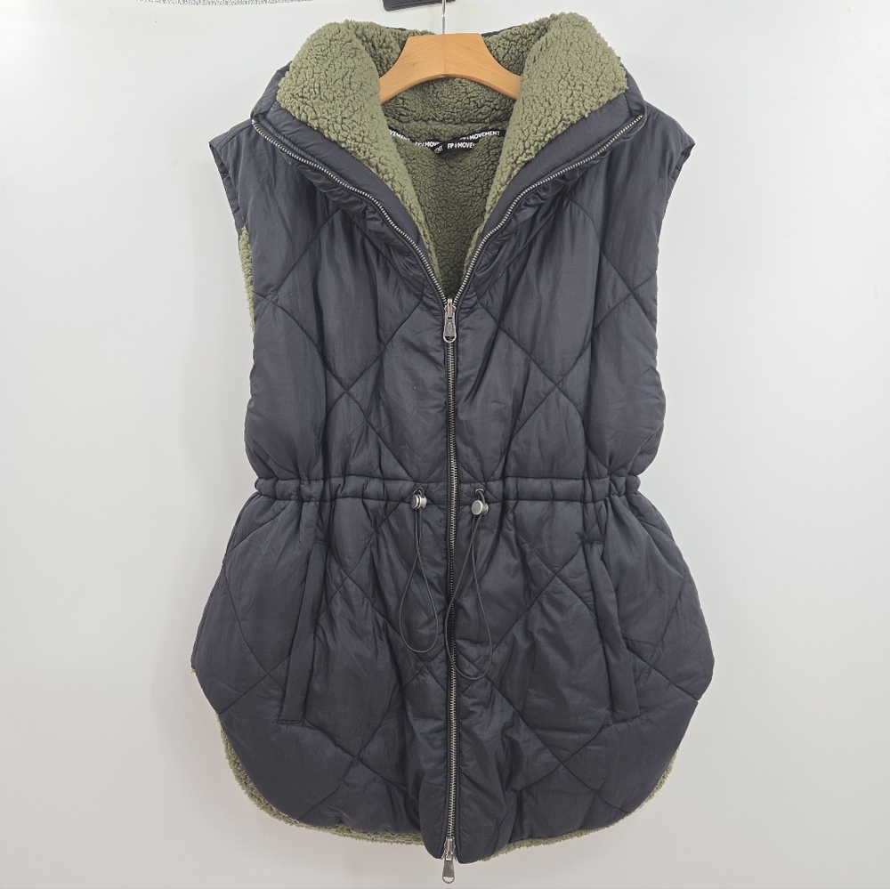 Free People Movement Venture On Vest Reversible Puffer Sherpa Green Black - Picture 5 of 16